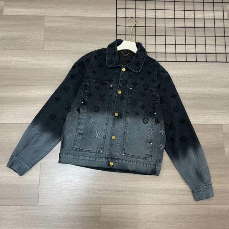 Picture of LV Sweater Suits _SKULVS-XLaztx9980998141140